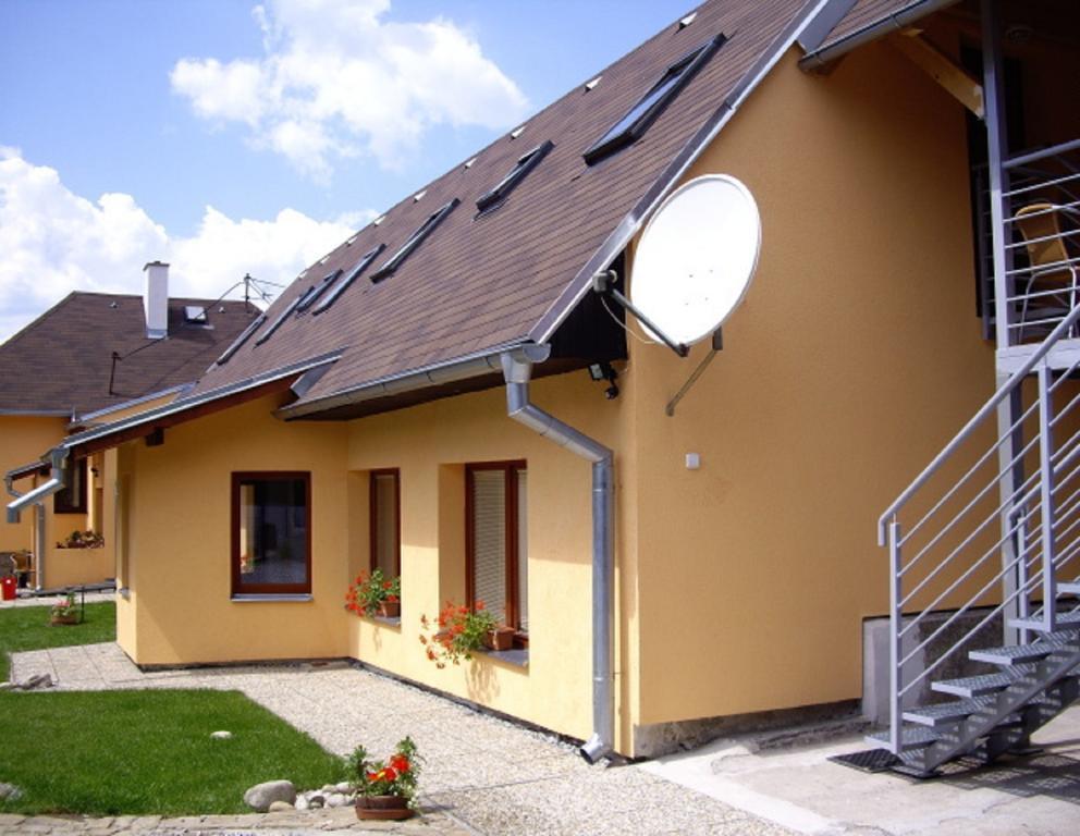 Guest House Privat Marika Závažná Poruba Esterno foto